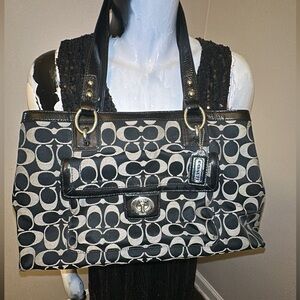 COACH PENELOPE SIGNATURE SHOULDER BAG